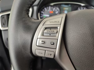 2017 Nissan X-Trail VUD 5 pts. Exclusive, CVT, piel, CD, QC, GPS, 7 pas., RA-18, 4x4 (l&#237;nea anterior)