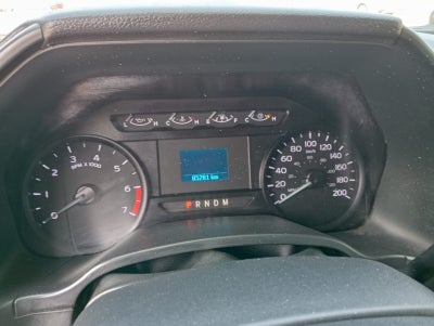 2022 Ford Comerciales F350, F450 y F550 Chasis Cabina RD Super Duty 2 pts. F350 XL Plus, V8, 6.2l, TA, a/ac., CD, fnte. crom.