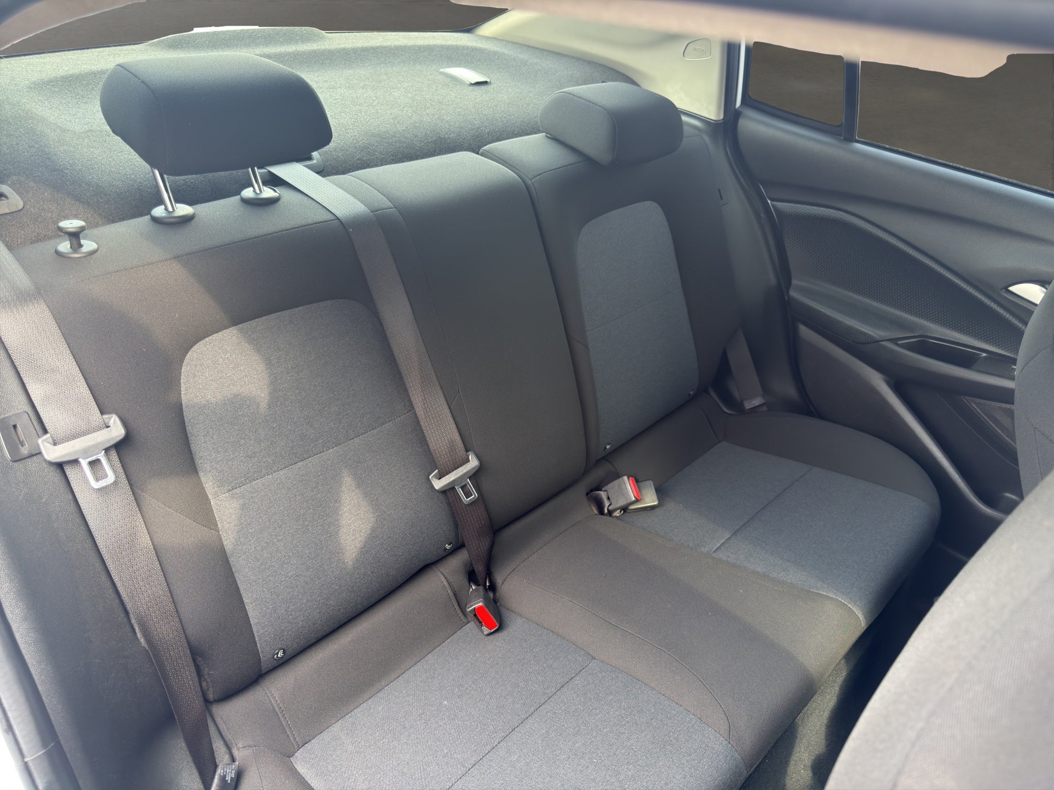 2022 Chevrolet Onix 4 pts. LS, 1.0T, TM5, a/ac., BA, R-15