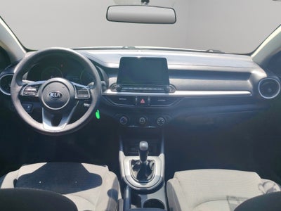 2020 Kia Forte 4 pts. L, 2.0l, TM6, a/ac., sin botón encend., R-16