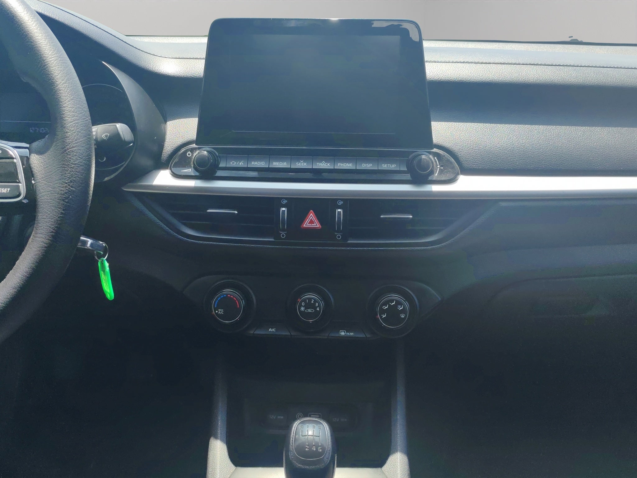 2020 Kia Forte 4 pts. L, 2.0l, TM6, a/ac., sin botón encend., R-16