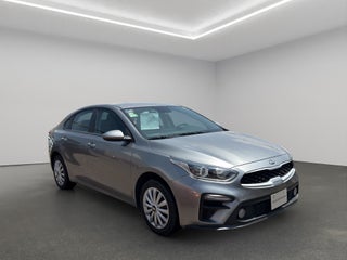 2021 Kia Forte 4 pts. L, 2.0l, TM6, a/ac., sin botón encend., R-16 (línea anterior)