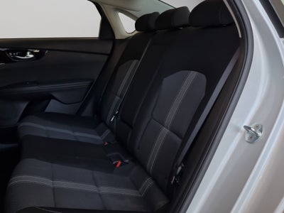 2023 Kia Forte 4 pts. EX, 2.0l, TA, a/ac., f. niebla, RA-16 (línea anterior)
