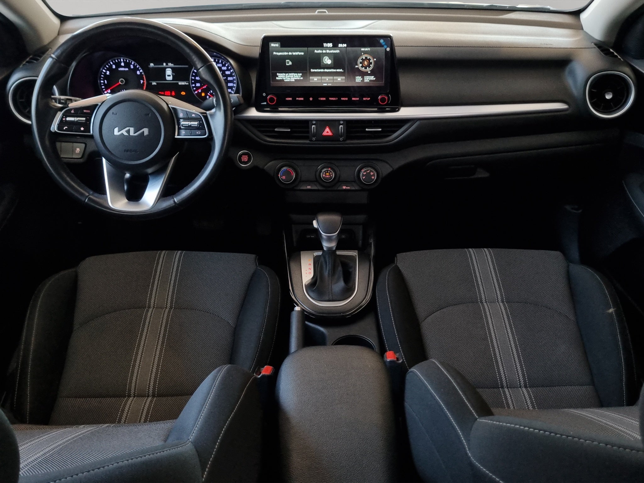 2023 Kia Forte 4 pts. EX, 2.0l, TA, a/ac., f. niebla, RA-16 (línea anterior)