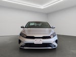 2023 Kia Forte 4 pts. EX, 2.0l, TA, a/ac., f. niebla, RA-16 (línea anterior)