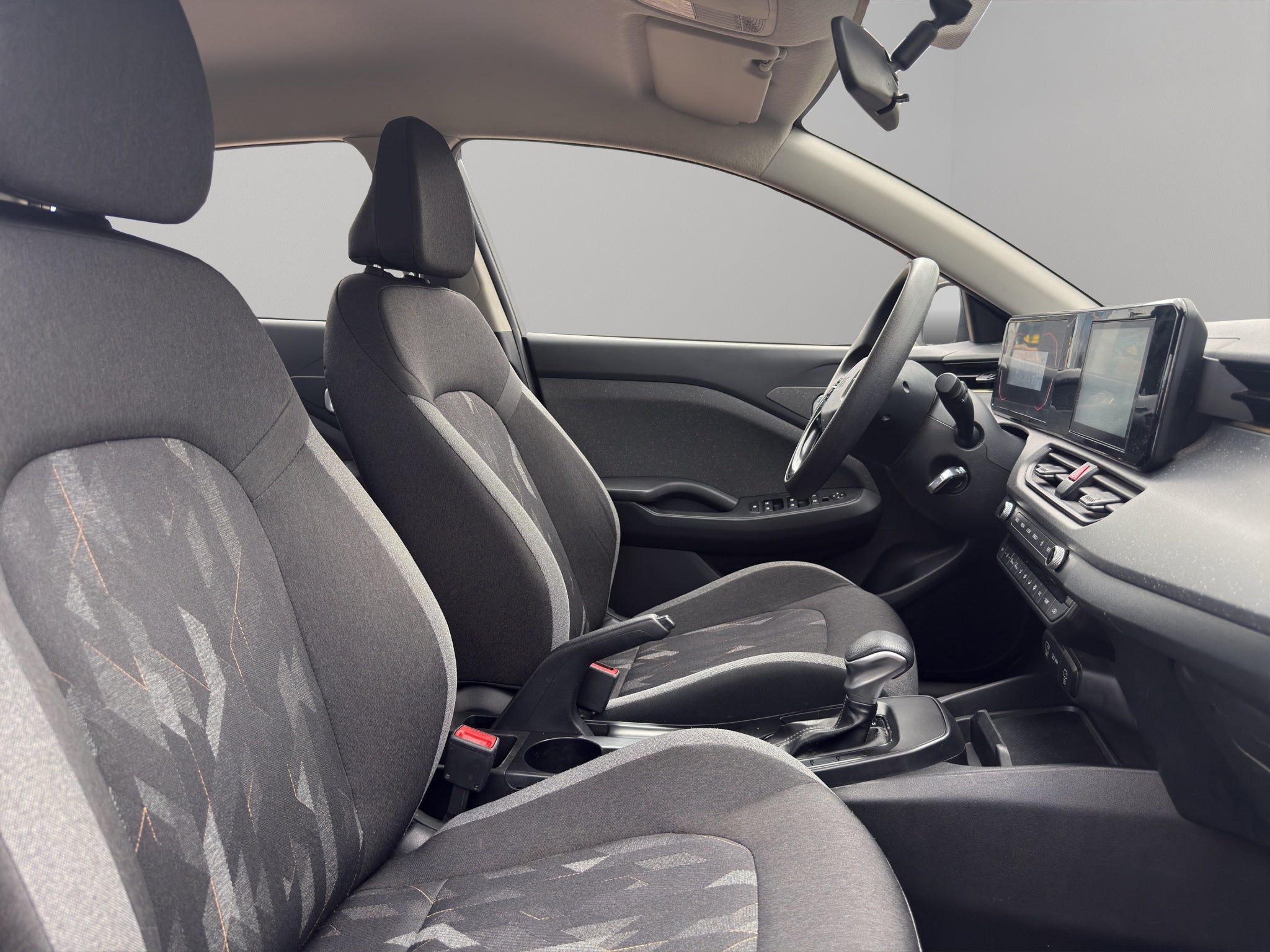 2025 Kia K3 4 pts. L, 1.6l, TA, a/ac., R-15