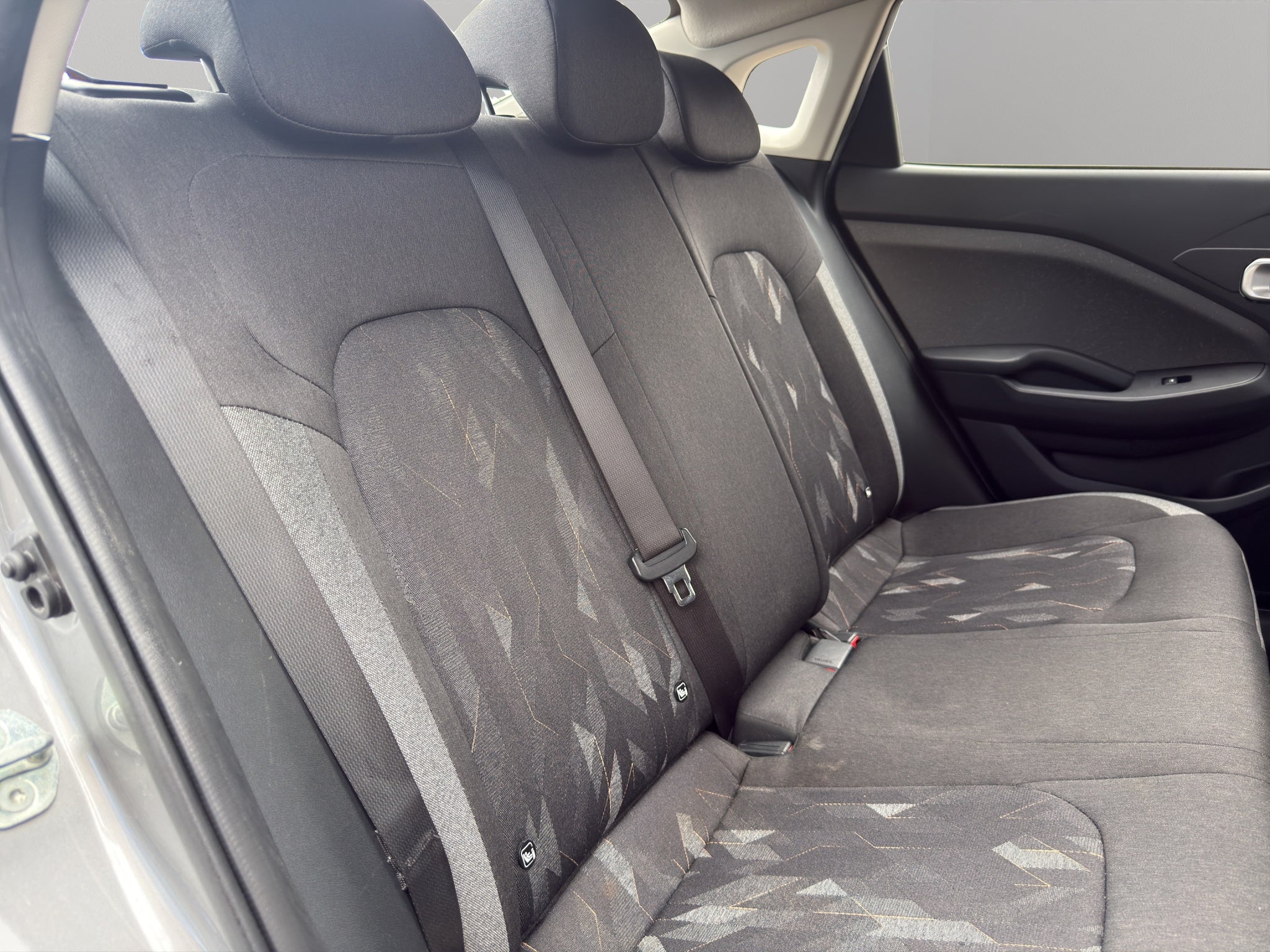 2025 Kia K3 4 pts. L, 1.6l, TA, a/ac., R-15