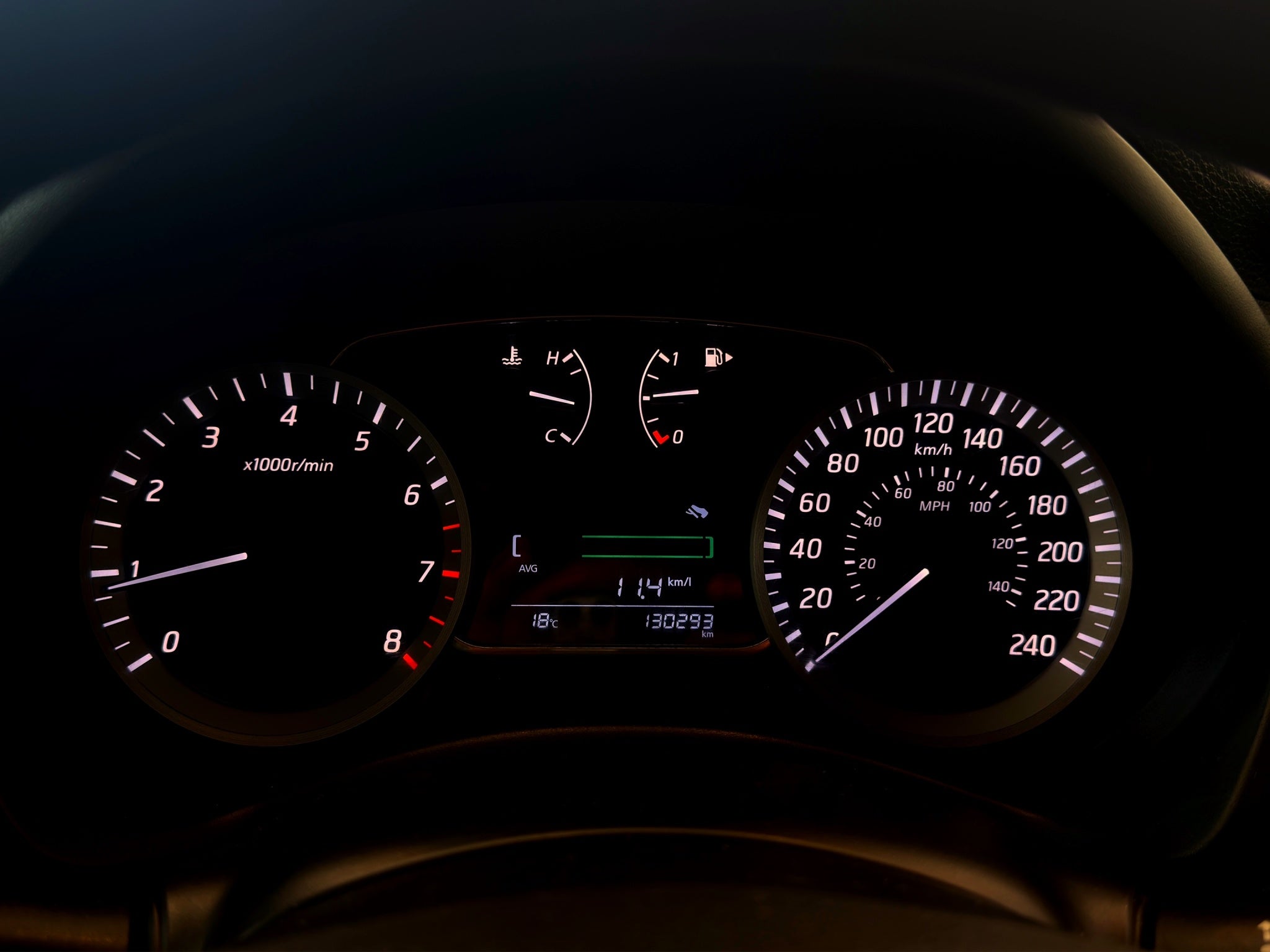 2016 Nissan Sentra 4 pts. Advance, TM6, a/ac., f. niebla, RA-16 (línea anterior)