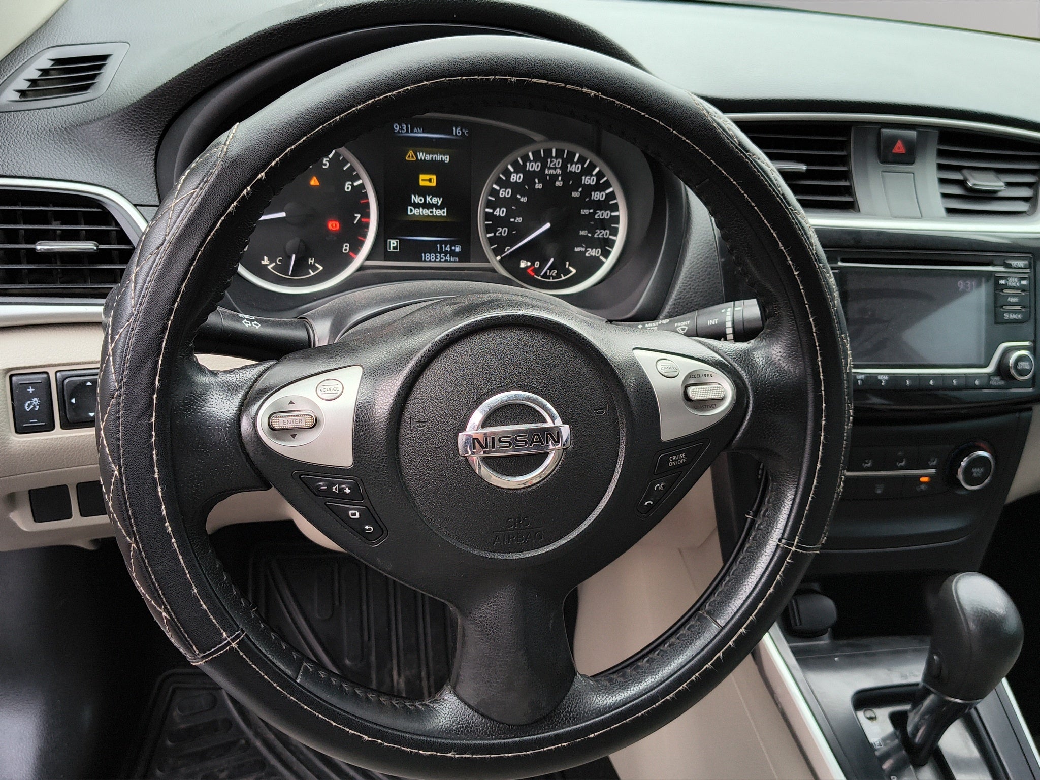 2018 Nissan Sentra 4 pts. Advance, TM6, a/ac., f. niebla, RA-16