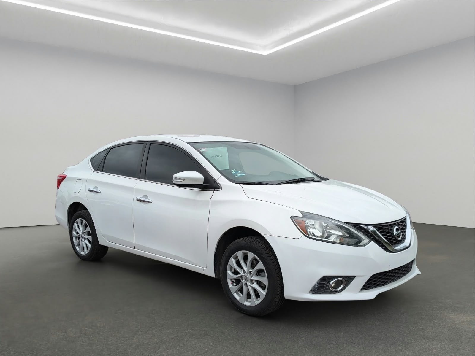 2018 Nissan Sentra 4 pts. Advance, TM6, a/ac., f. niebla, RA-16