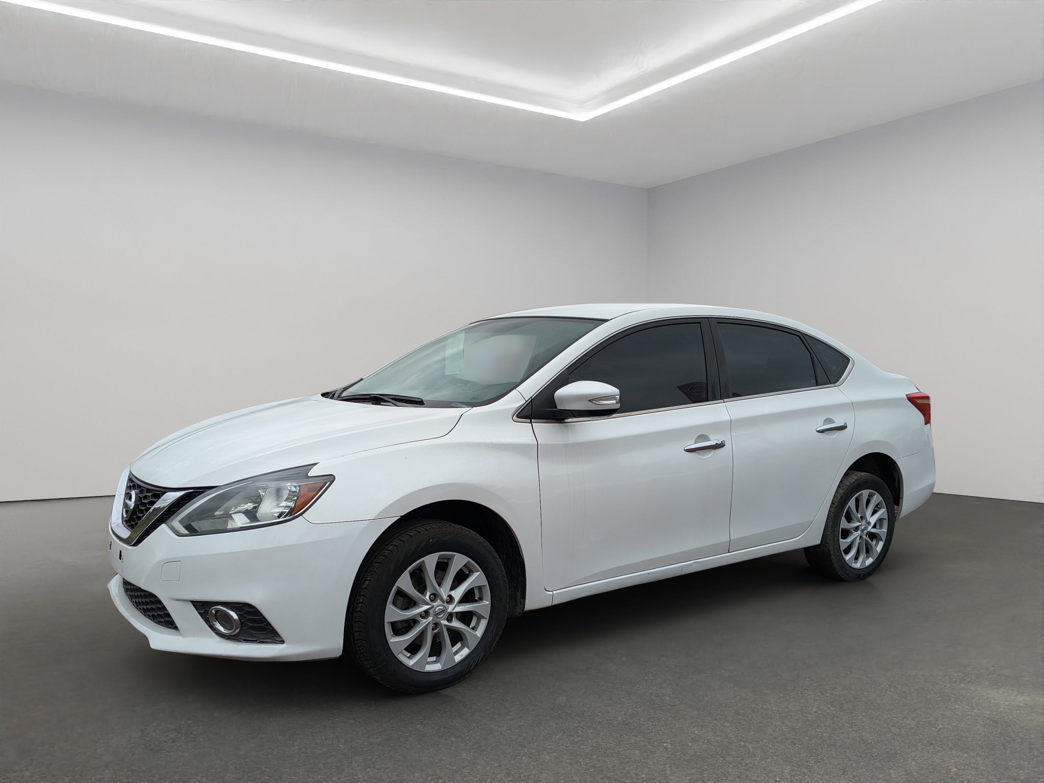 2018 Nissan Sentra 4 pts. Advance, TM6, a/ac., f. niebla, RA-16