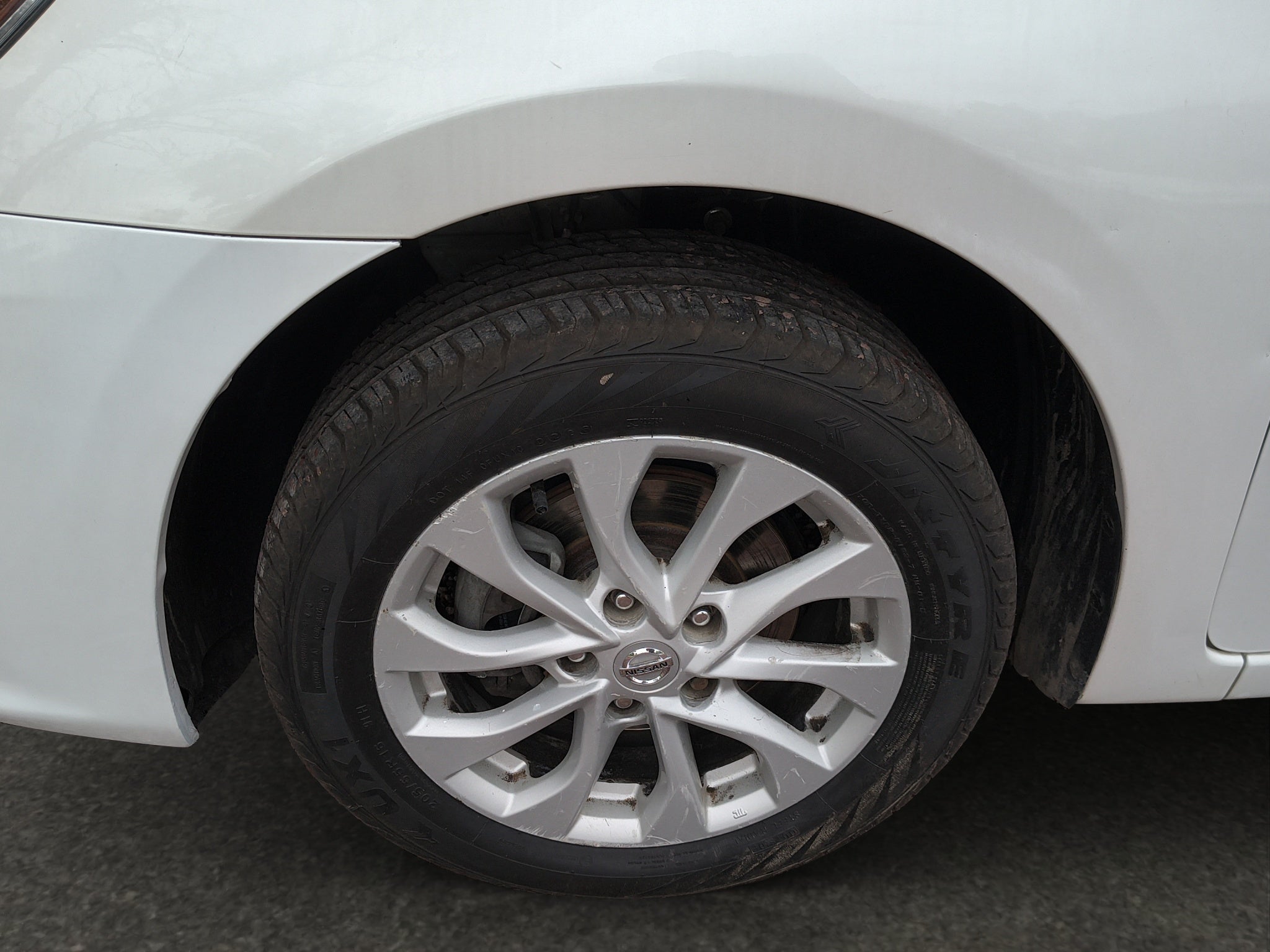 2018 Nissan Sentra 4 pts. Advance, TM6, a/ac., f. niebla, RA-16