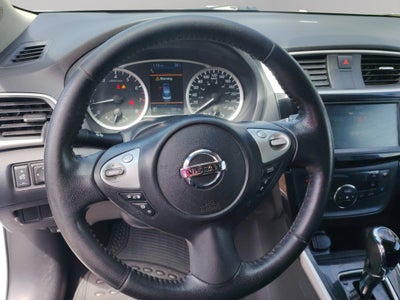 2019 Nissan Sentra 4 pts. Exclusive, TA, a/ac. Aut., piel, QC, GPS, f. led, RA-17 (línea anterior)