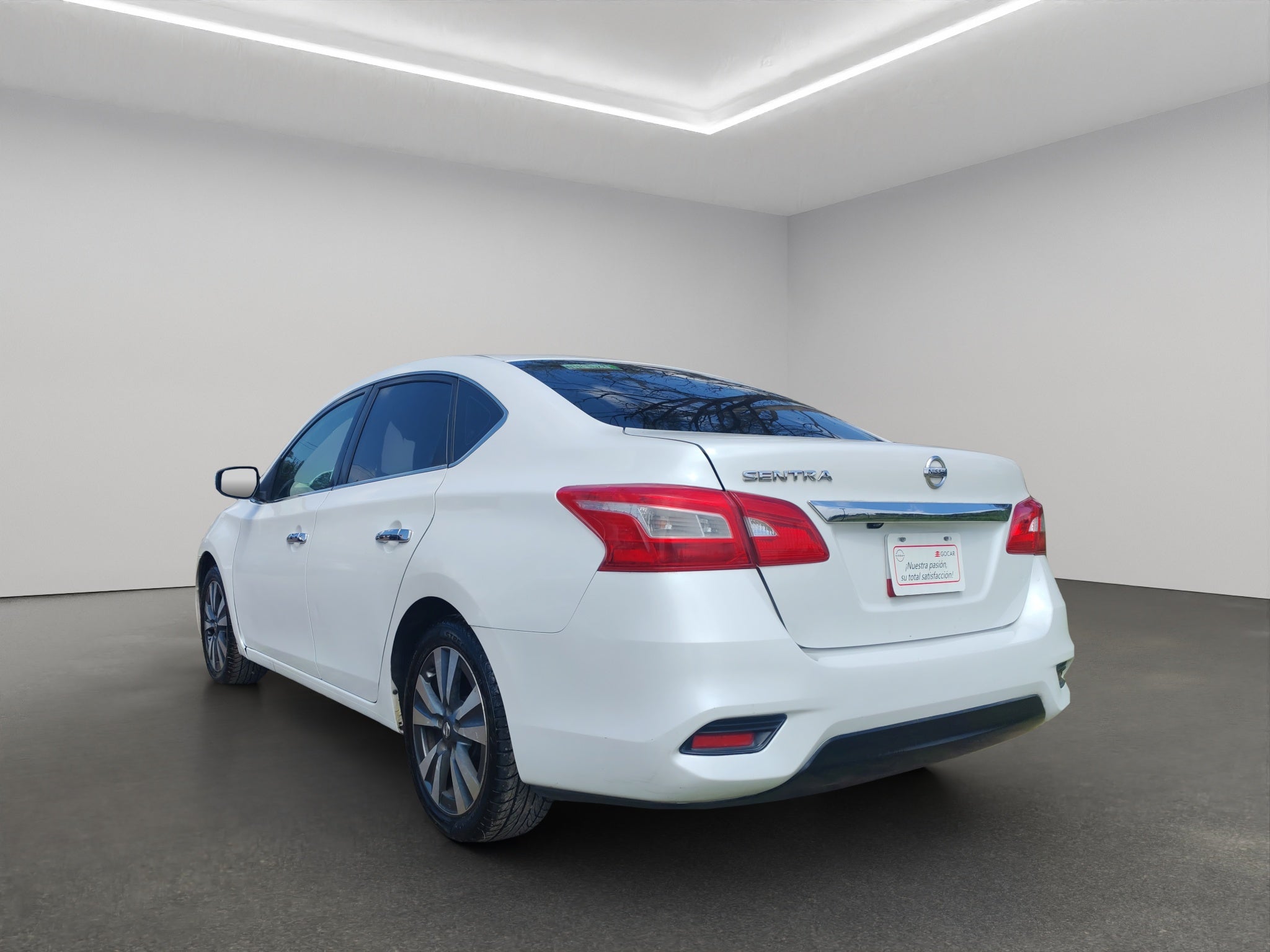 2019 Nissan Sentra 4 pts. Exclusive, TA, a/ac. Aut., piel, QC, GPS, f. led, RA-17 (línea anterior)