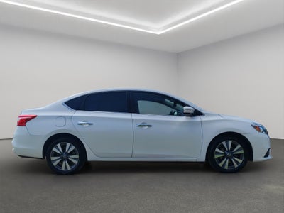 2019 Nissan Sentra 4 pts. Exclusive, TA, a/ac. Aut., piel, QC, GPS, f. led, RA-17 (línea anterior)