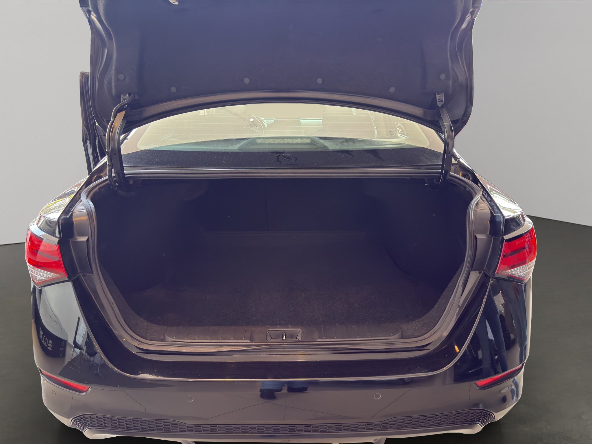 2024 Nissan Sentra 4 pts. Advance, TM6, a/ac., f. niebla, RA-16