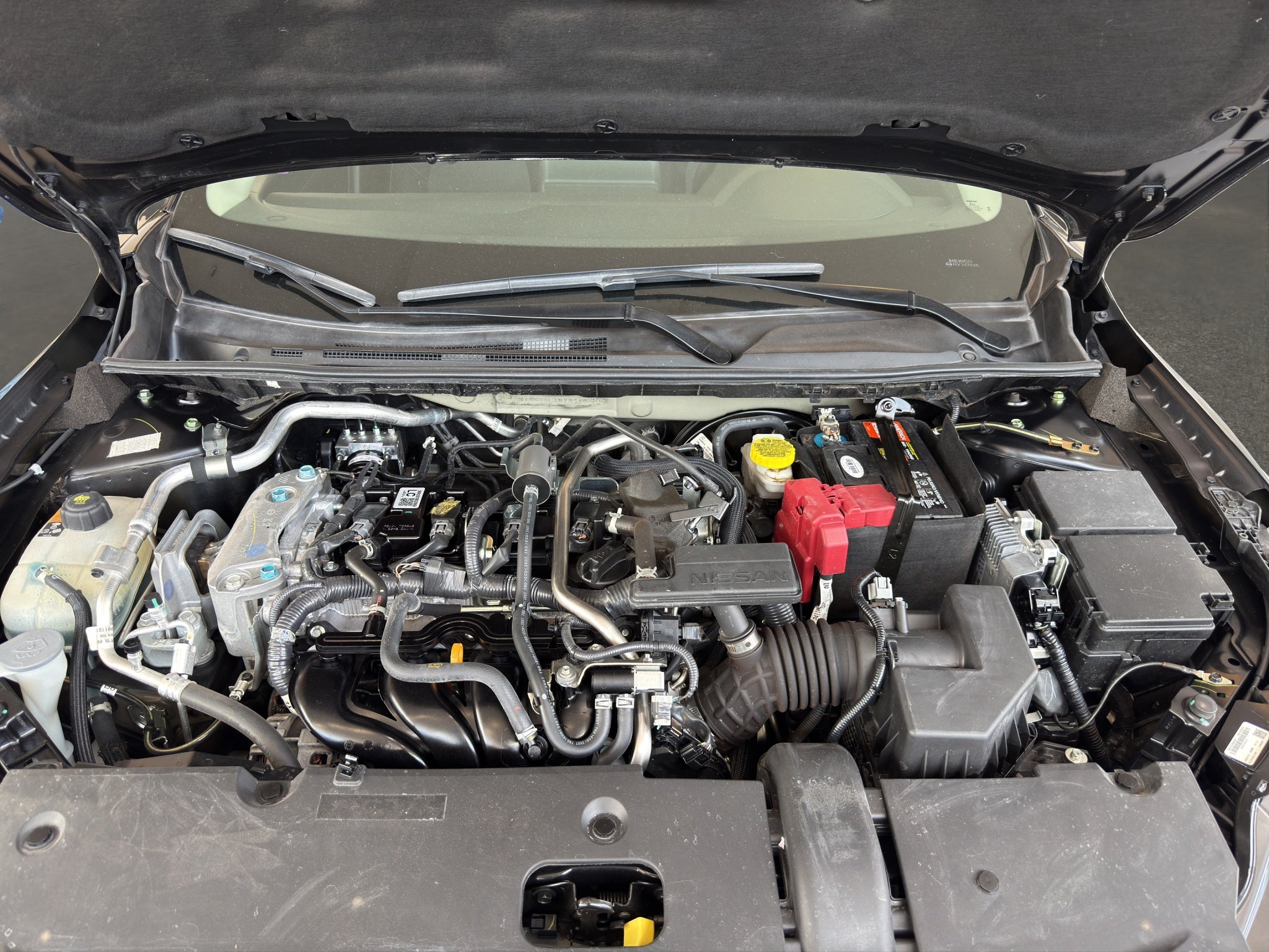 2024 Nissan Sentra 4 pts. Advance, TM6, a/ac., f. niebla, RA-16