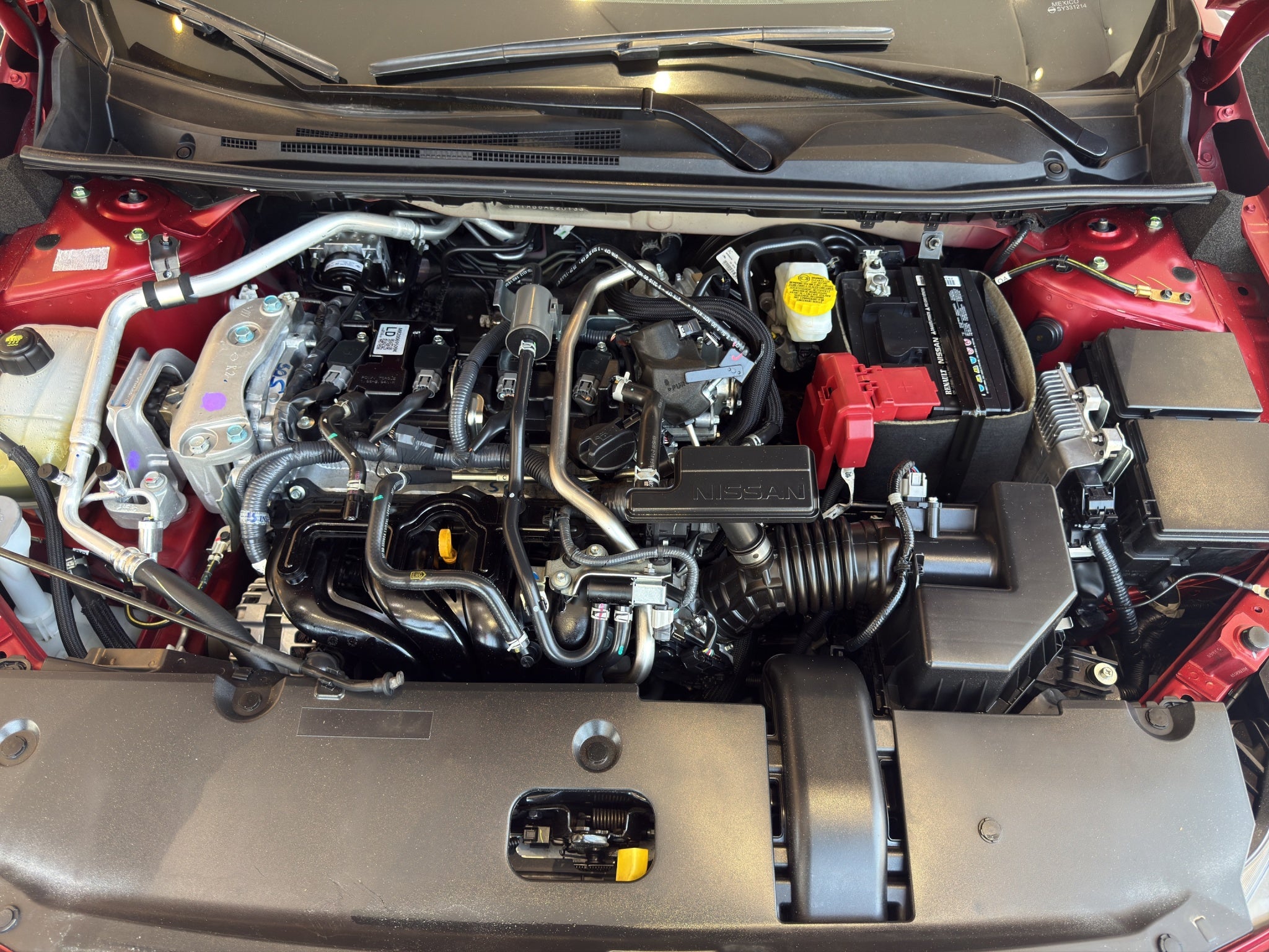 2025 Nissan Sentra 4 pts. Advance, TM6, a/ac., f. niebla, RA-16