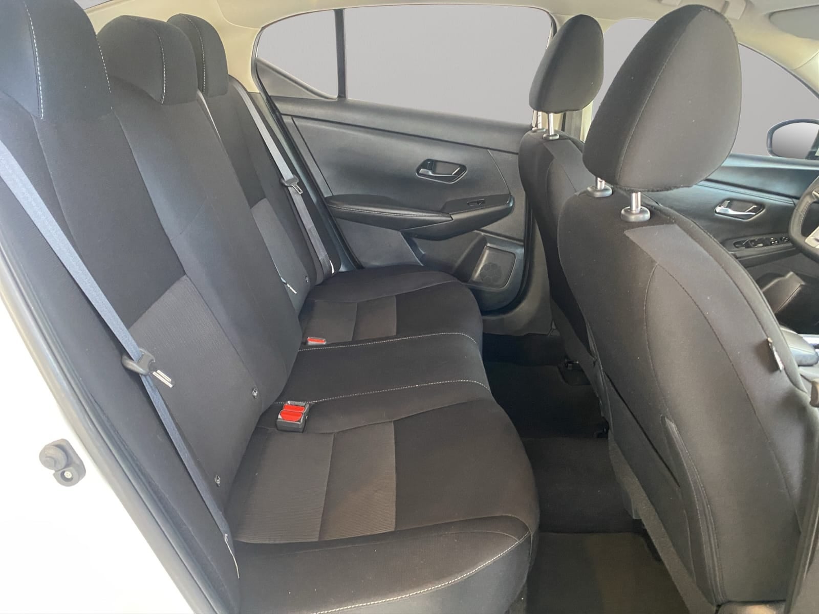 2024 Nissan Sentra 4 PTS ADVANVE TA 6 A/AC F NIEBLA RA 16