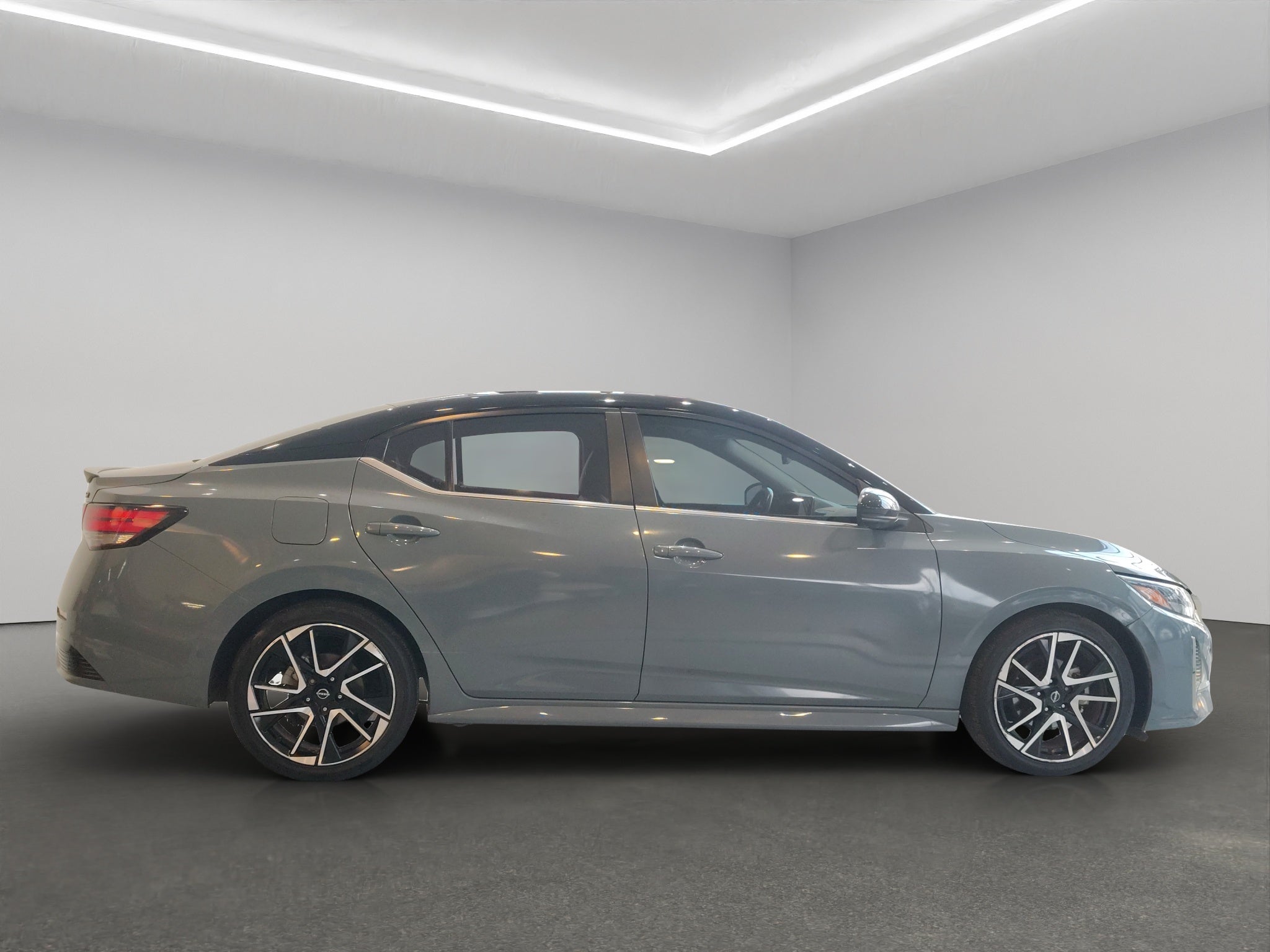 2024 Nissan Sentra 4 pts. SR Platinum, TA, a/ac. Aut., piel, QC, s. Bose, f. led, RA-18