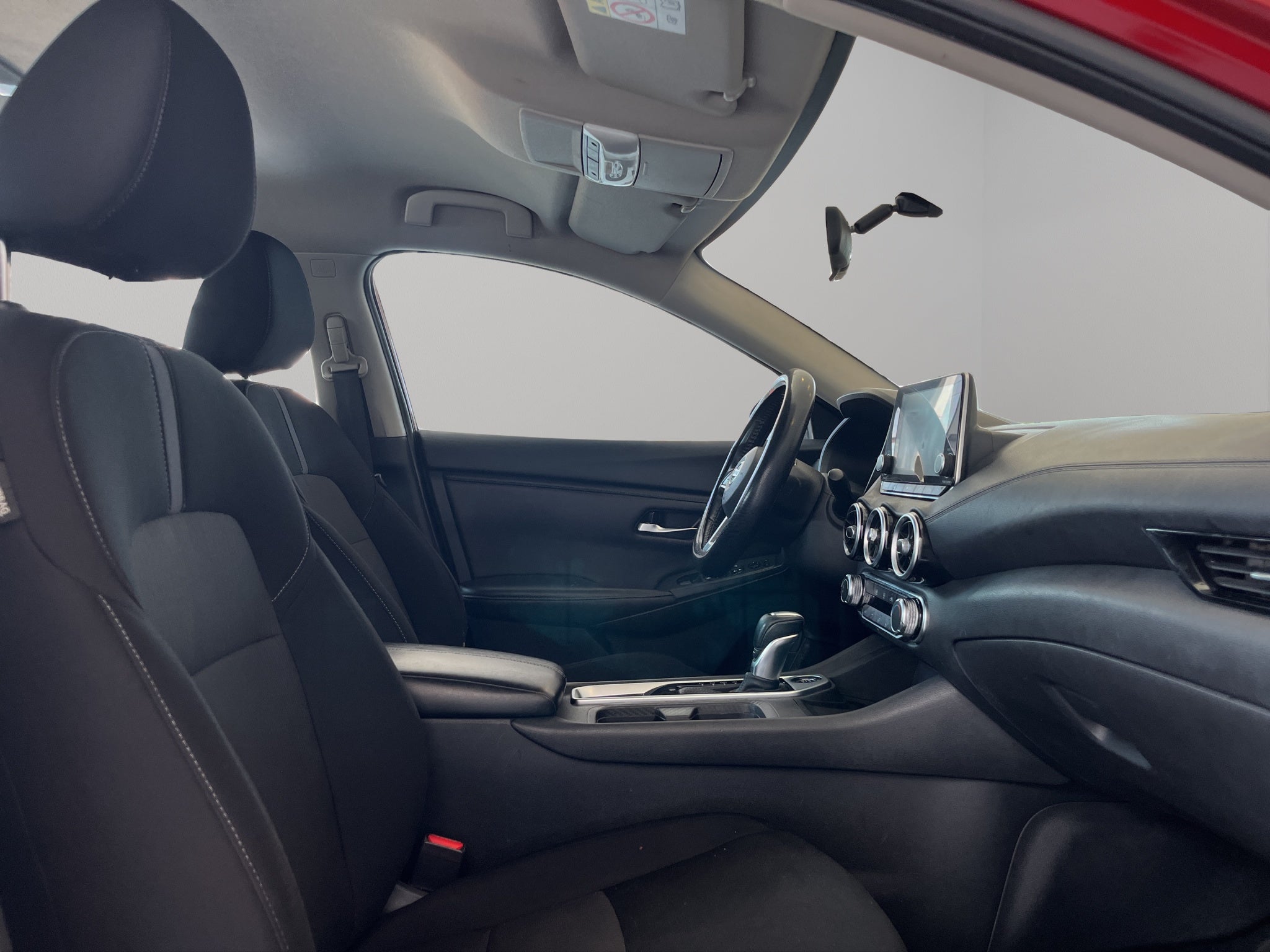 2023 Nissan Sentra 4 pts. Advance, TM6, a/ac., f. niebla, RA-16