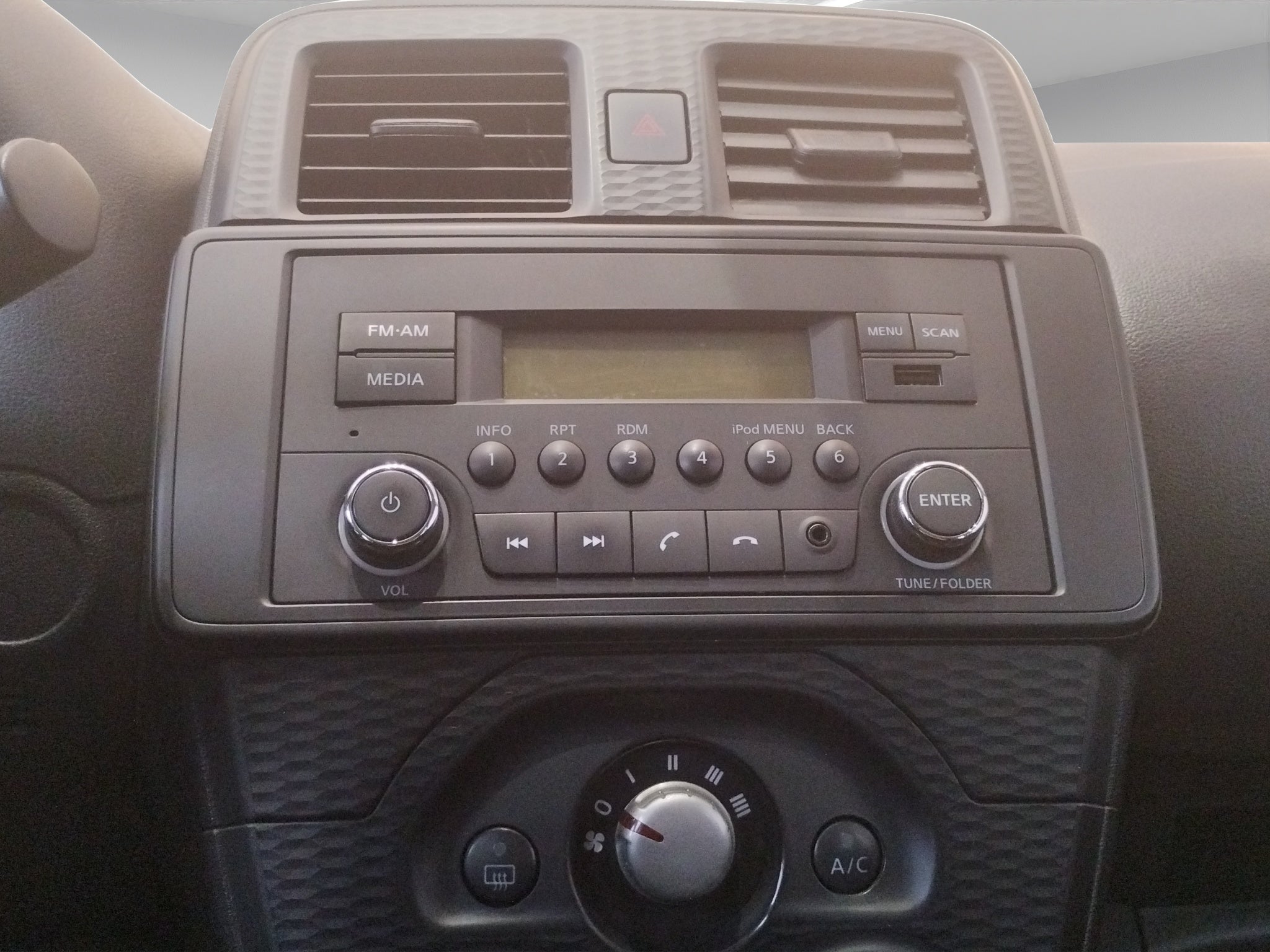 2024 Nissan March 5 pts. HB Sense, TM5, a/ac., R-14