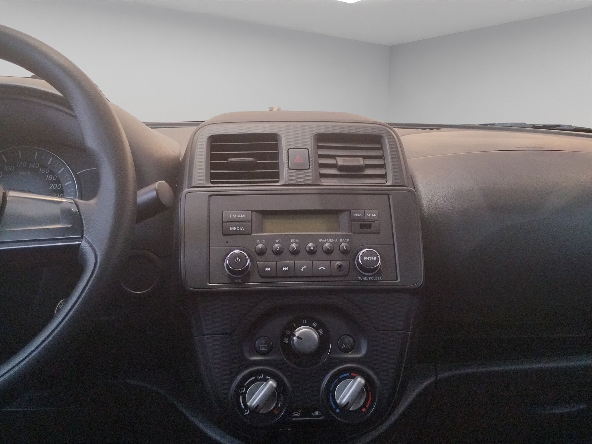 2024 Nissan March 5 pts. HB Sense, TM5, a/ac., R-14