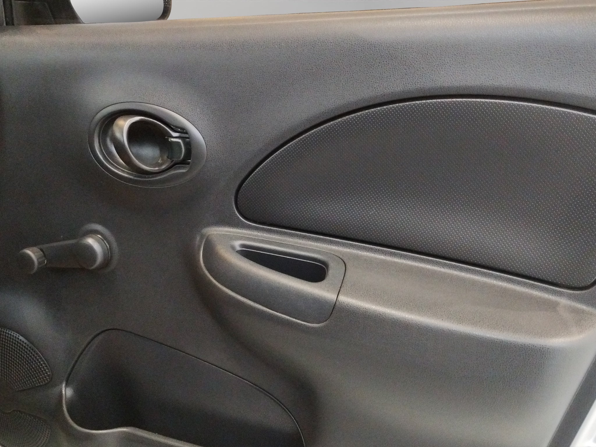 2024 Nissan March 5 pts. HB Sense, TM5, a/ac., R-14