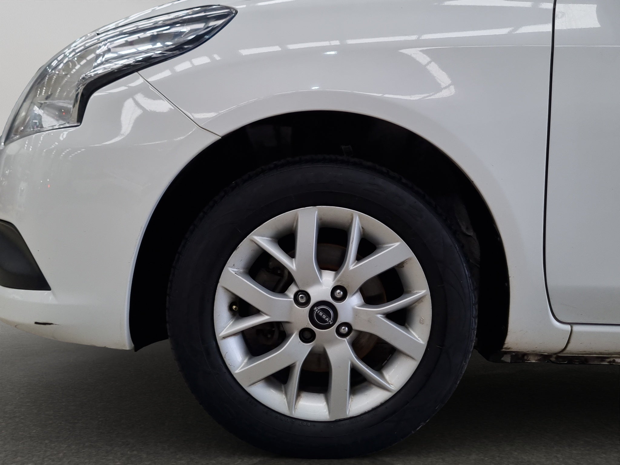 2023 Nissan V-Drive 4 pts. Base, TM5, a/ac., VE, RA-15