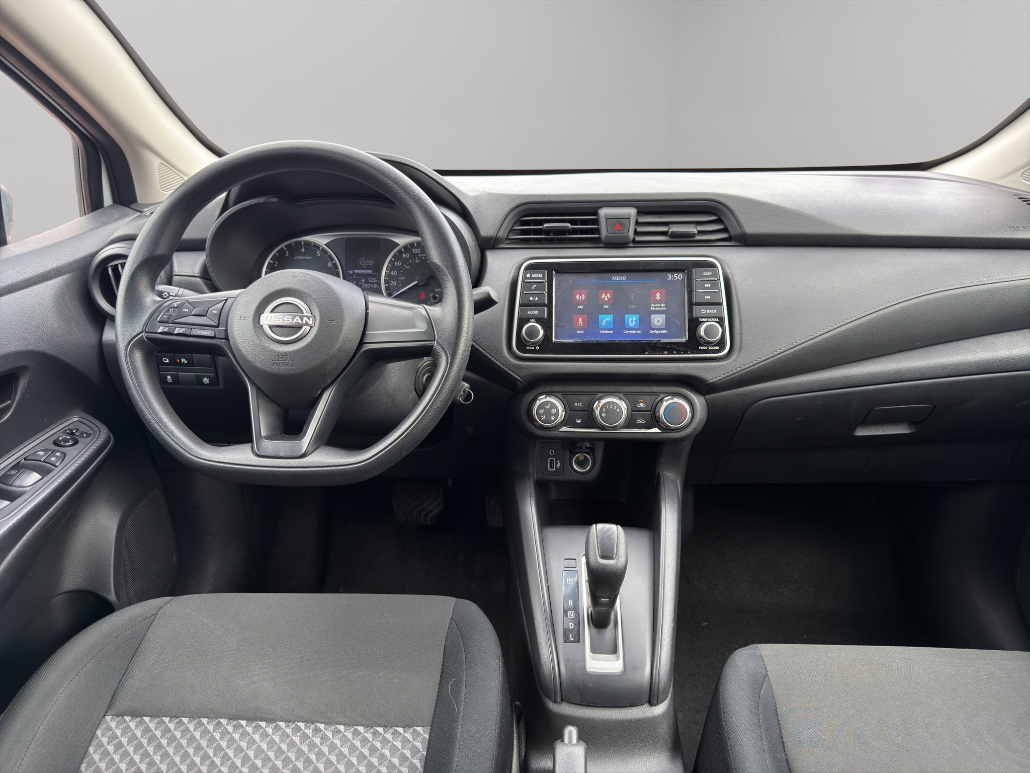 2024 Nissan Versa 4 pts. Sense, TM5, a/ac., R-15