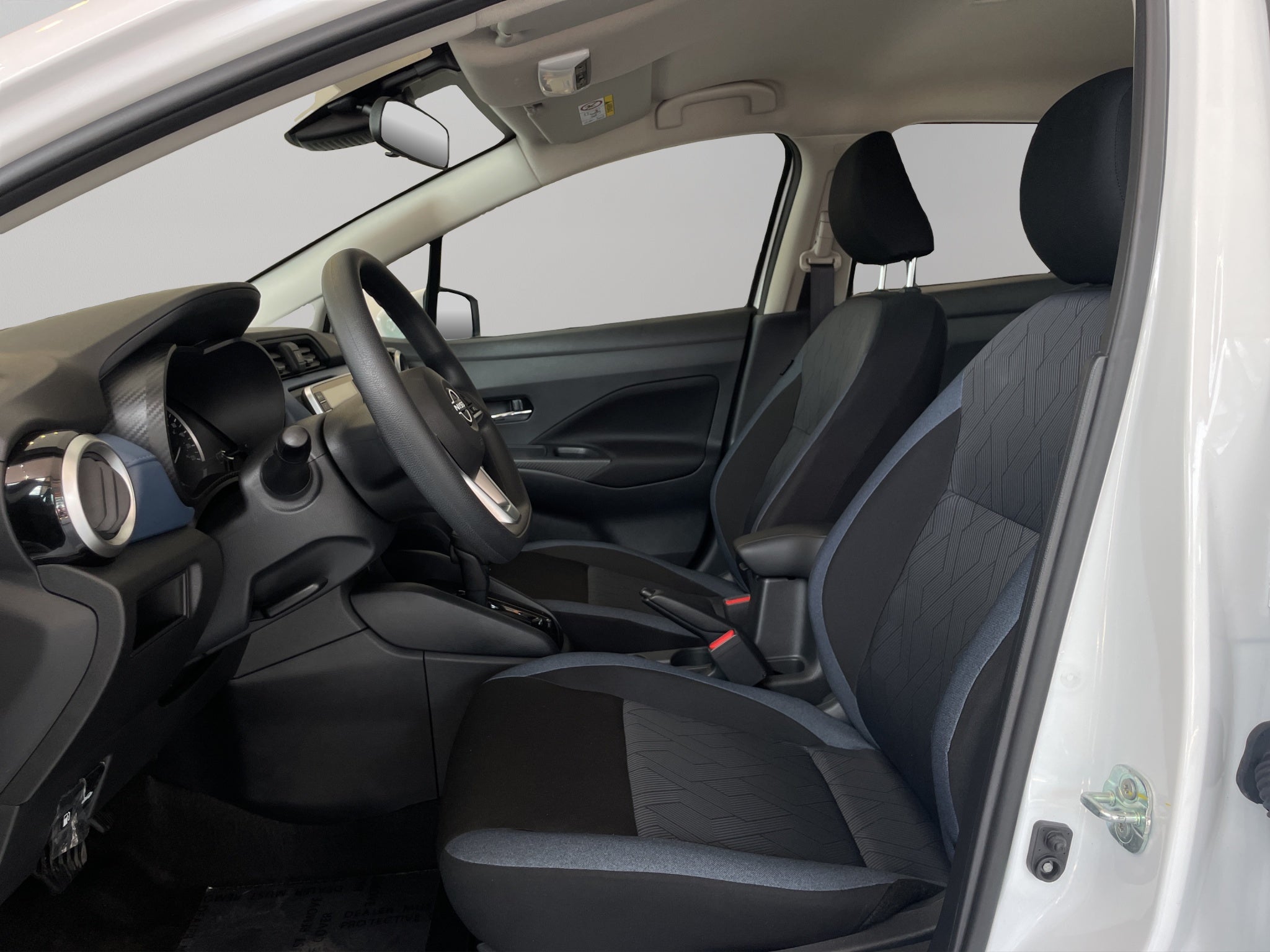 2024 Nissan Versa ADVANCE CVT