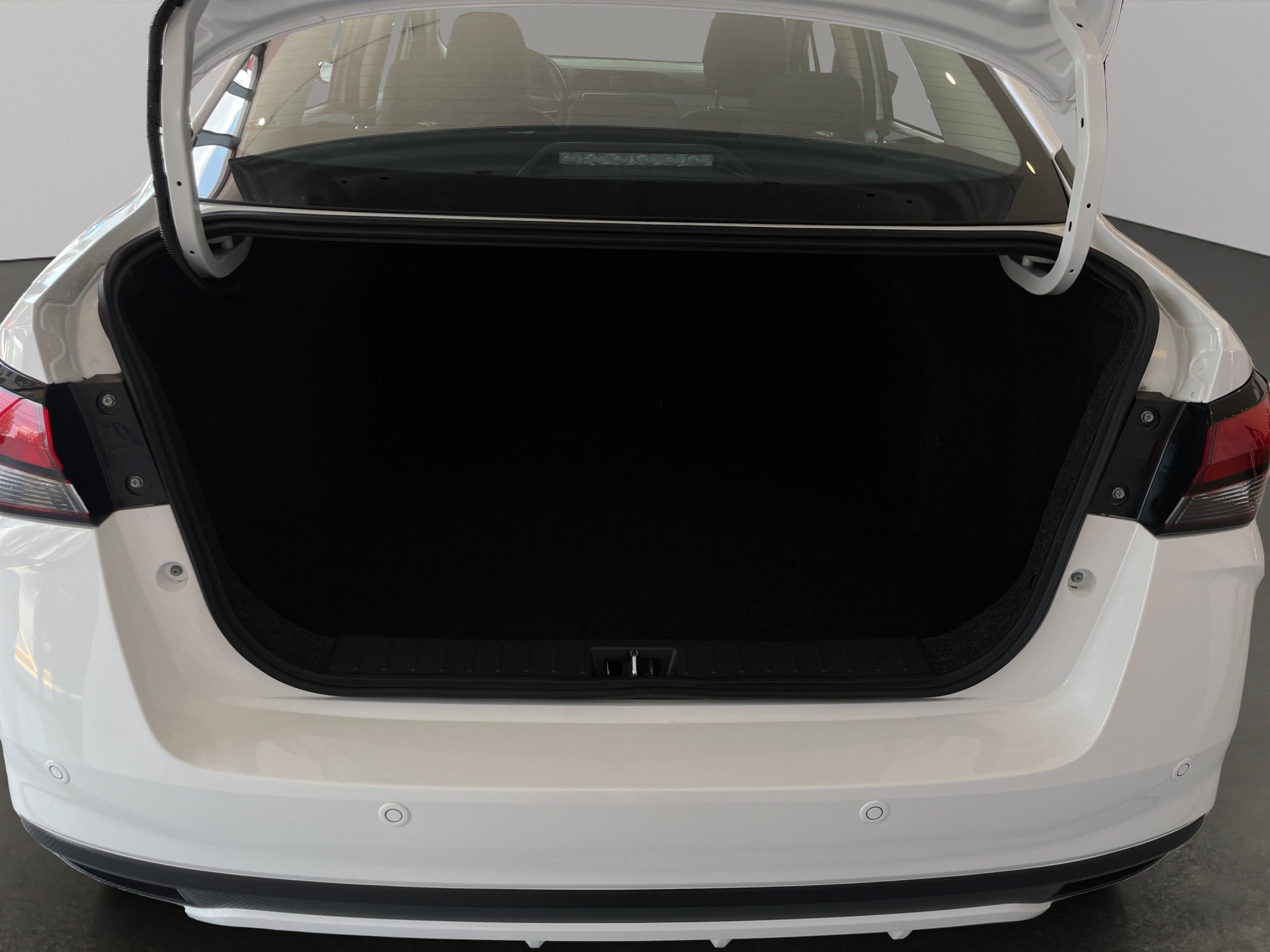 2024 Nissan Versa ADVANCE CVT