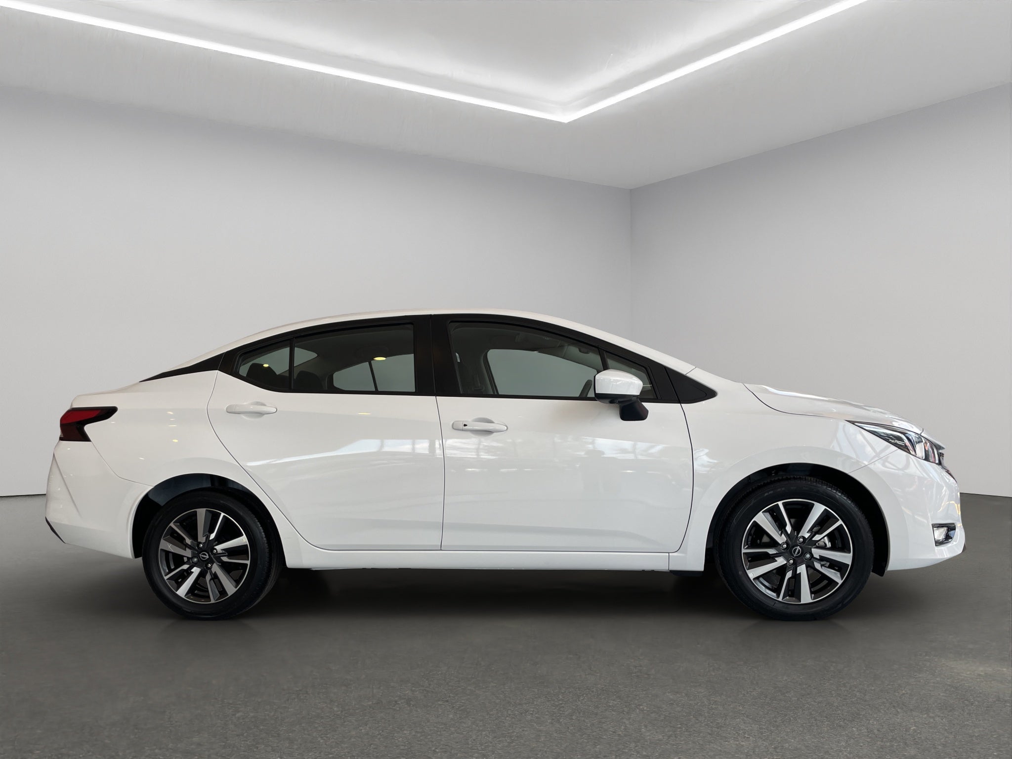 2024 Nissan Versa ADVANCE CVT