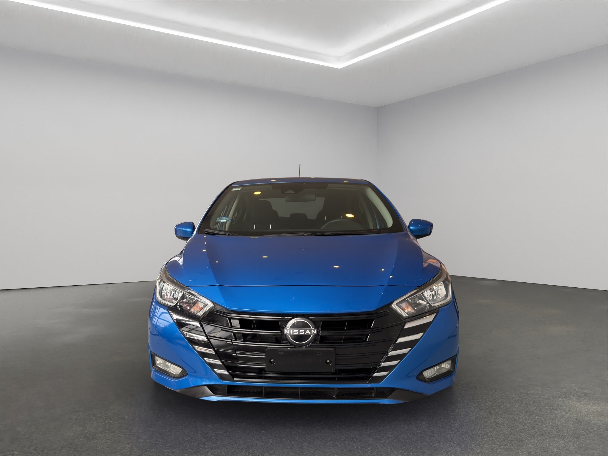 2024 Nissan Versa 4 pts. Sense, TM5, a/ac., R-15