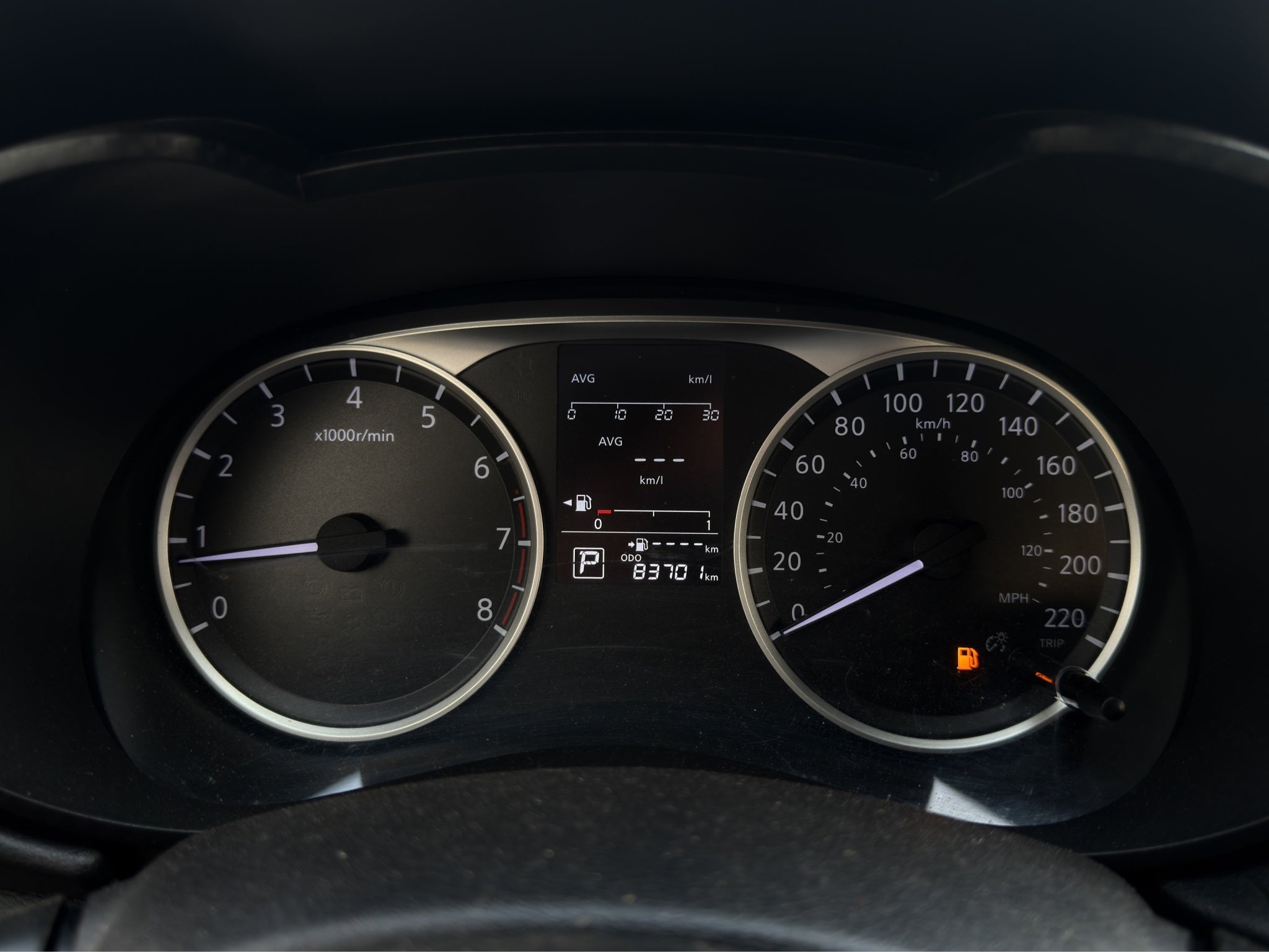 2022 Nissan Versa 4 pts. Sense, TM5, a/ac., VE, R-15 (línea anterior)