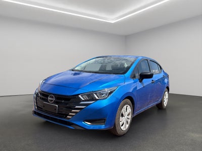 2023 Nissan Versa 4 pts. Advance, TM5, a/ac., f. niebla, RA-16 (cambio de línea)