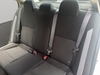 2025 Nissan Versa 4 pts. Sense, TM5, a/ac., R-15 (línea anterior)