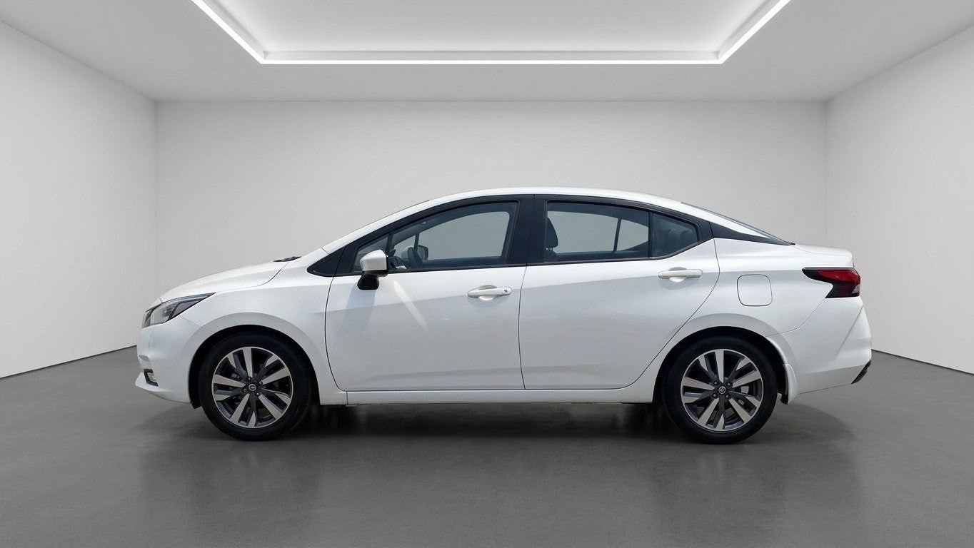 2020 Nissan Versa 4 pts. Exclusive, TA, a/ac. Aut., VE, piel, GPS, f. niebla, RA-17 (línea nueva)