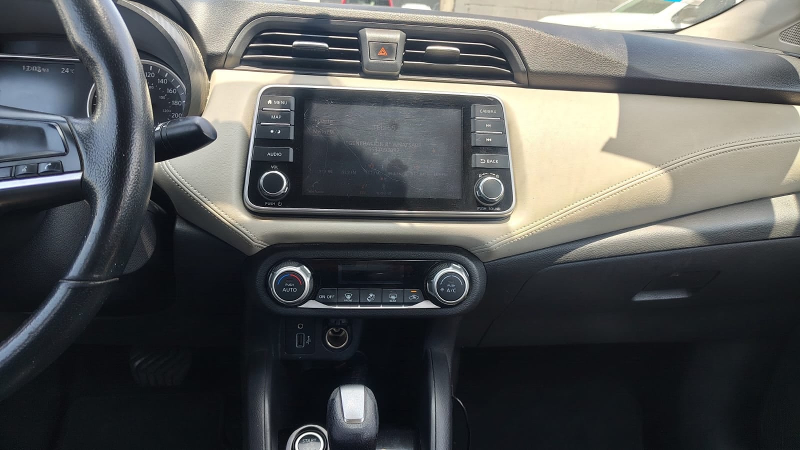 2020 Nissan Versa 4 pts. Exclusive, TA, a/ac. Aut., VE, piel, GPS, f. niebla, RA-17 (línea nueva)