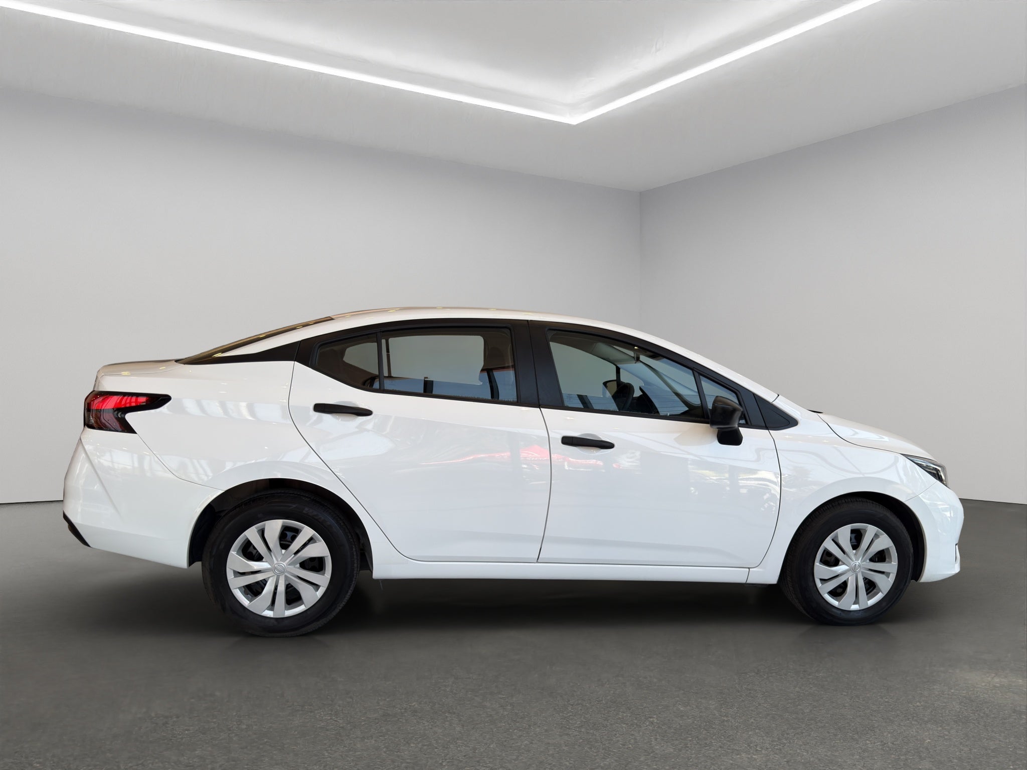 2024 Nissan Versa SENSE CVT