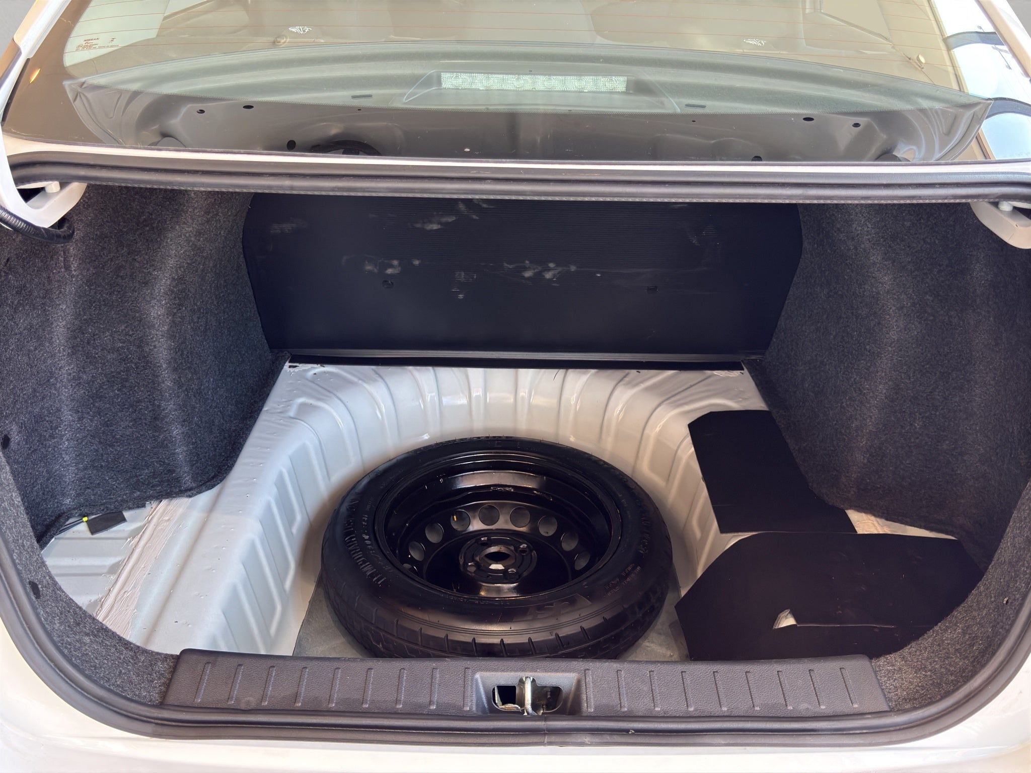 2024 Nissan Versa SENSE CVT