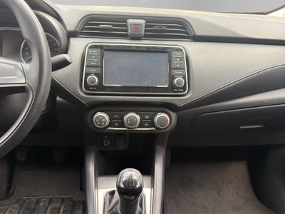 2024 Nissan Versa 4 pts. Sense, TM5, a/ac., R-15