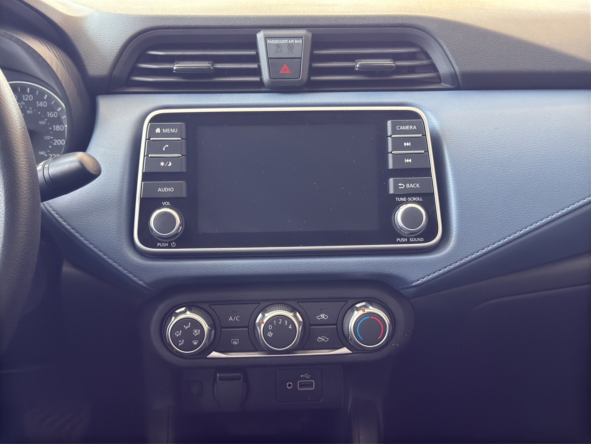 2025 Nissan Versa ADVANCE CVT