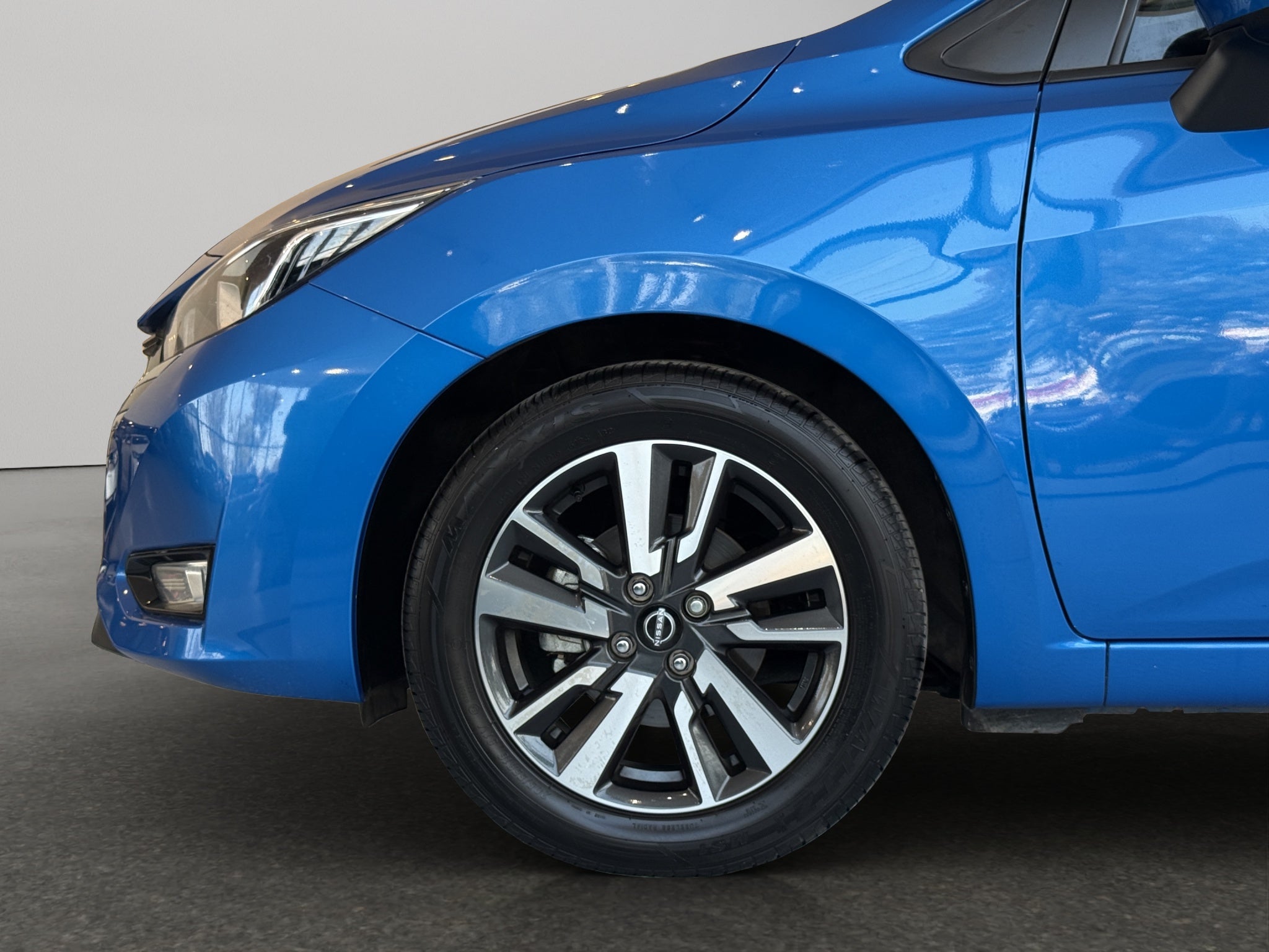 2025 Nissan Versa ADVANCE CVT