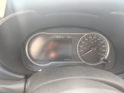 2024 Nissan Versa 4 pts. Advance, TM5, a/ac., f. niebla, RA-16