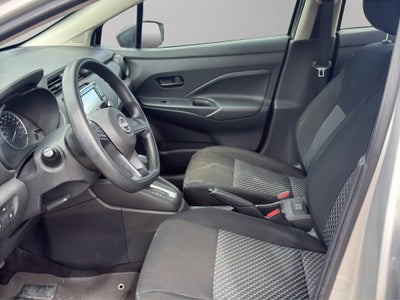 2024 Nissan Versa 4 pts. Sense, TM5, a/ac., R-15