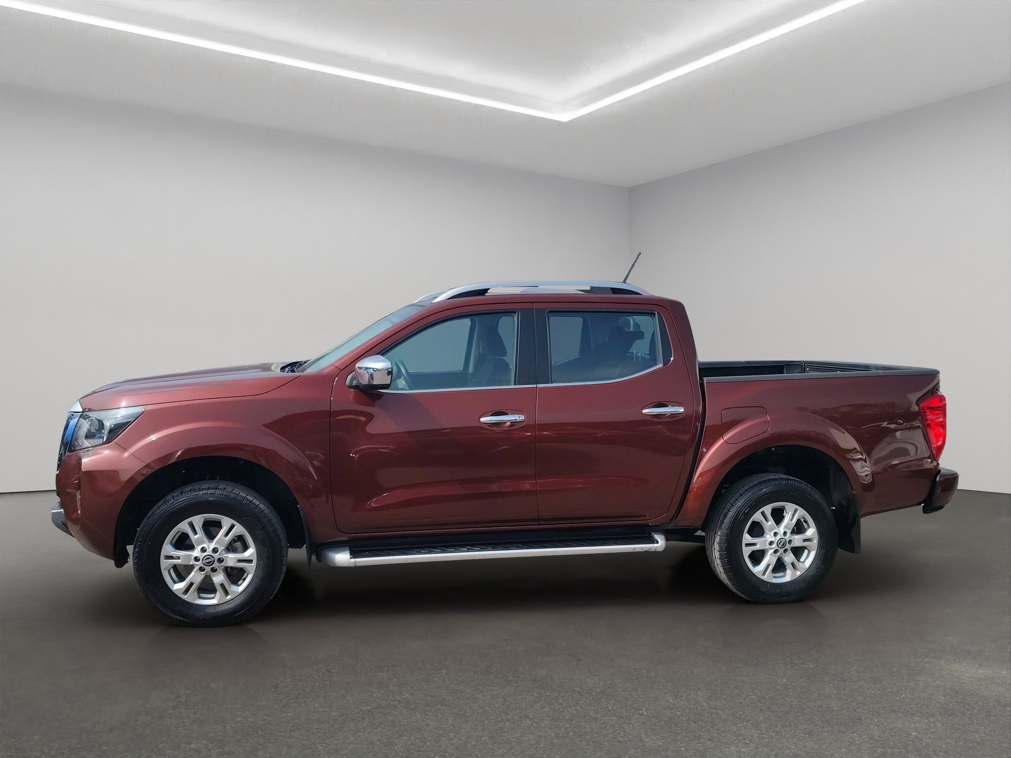 2023 Nissan Comerciales Frontier y NP 300 Frontier Pick-Up 4 pts. Frontier LE, Doble Cab., L4, 2.5l, TM6, a/ac., VE, estribos, RA-17