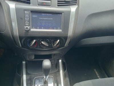 2023 Nissan Comerciales Frontier y NP 300 Frontier Pick-Up 4 pts. Frontier LE, Doble Cab., L4, 2.5l, TM6, a/ac., VE, estribos, RA-17