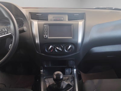 2023 Nissan Comerciales Frontier y NP 300 Frontier Pick-Up 4 pts. Frontier LE, Doble Cab., L4, 2.5l, TM6, a/ac., VE, estribos, RA-17