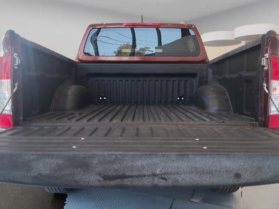 2023 Nissan Comerciales Frontier y NP 300 Frontier Pick-Up 4 pts. Frontier LE, Doble Cab., L4, 2.5l, TM6, a/ac., VE, estribos, RA-17